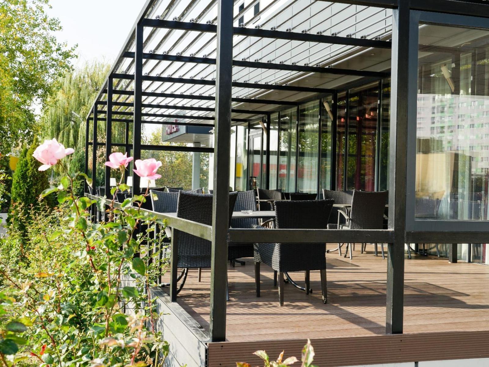 Hotel Criss Bukarest Exterior foto